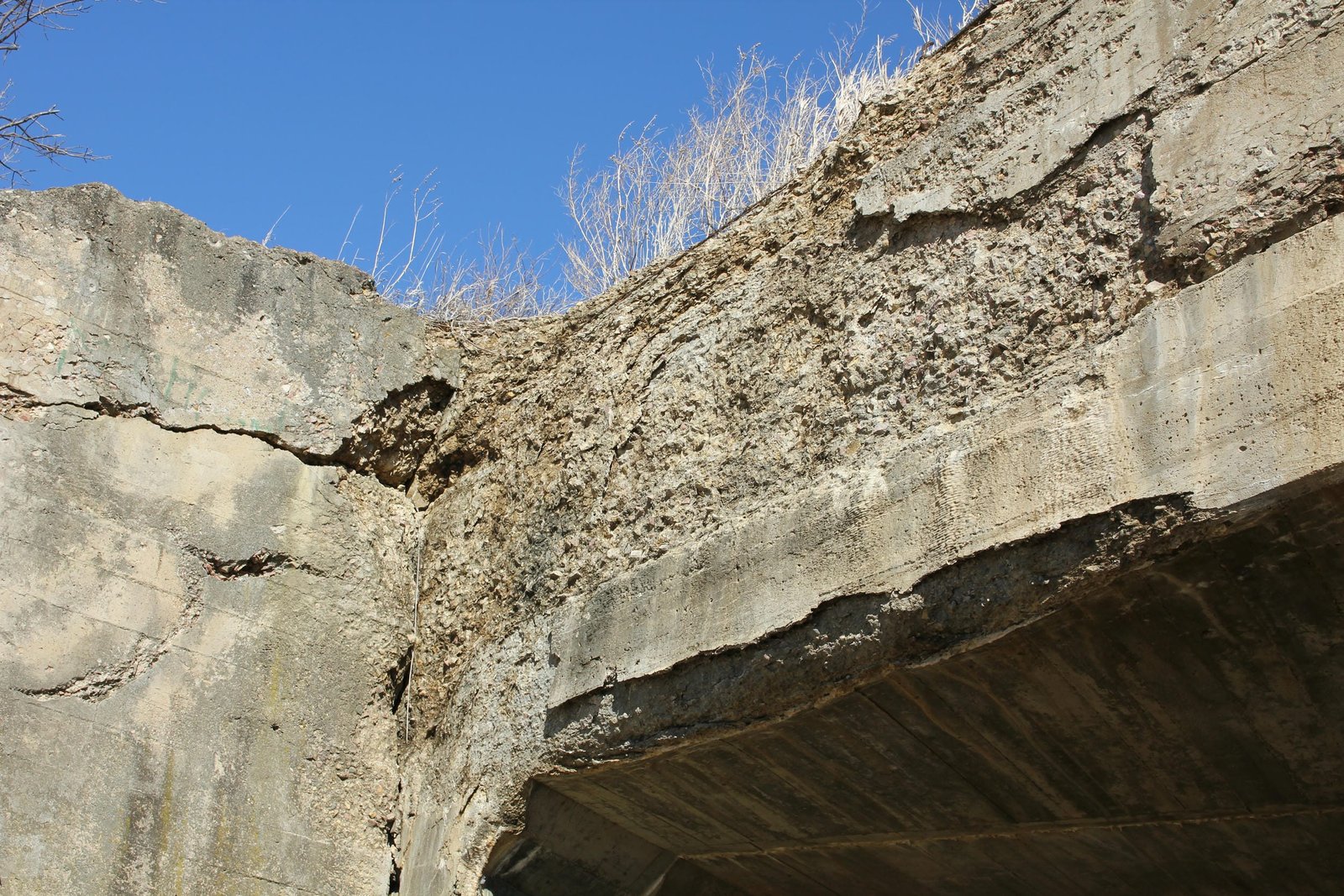 Severe spalling